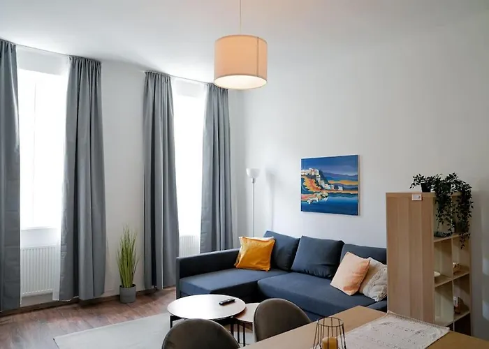 Ruhige Wohnung Naehe U Bahn Free Parking