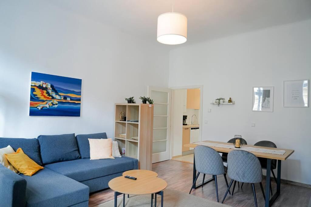 Ruhige Naehe U Bahn Free Parking Apartment *