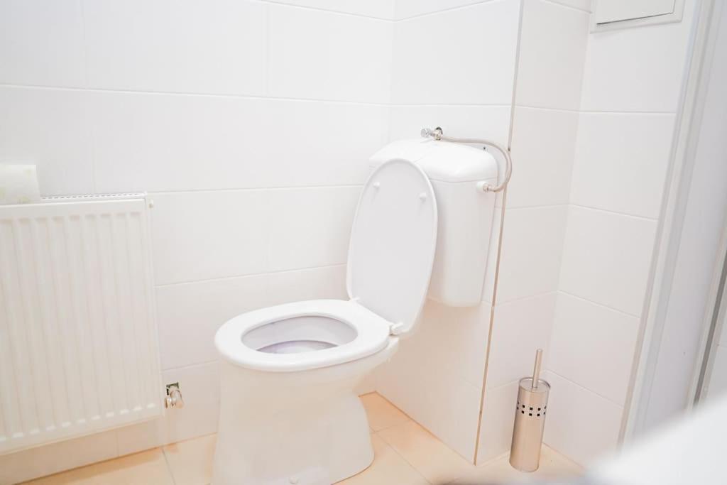 Apartment Ruhige Naehe U Bahn Free Parking