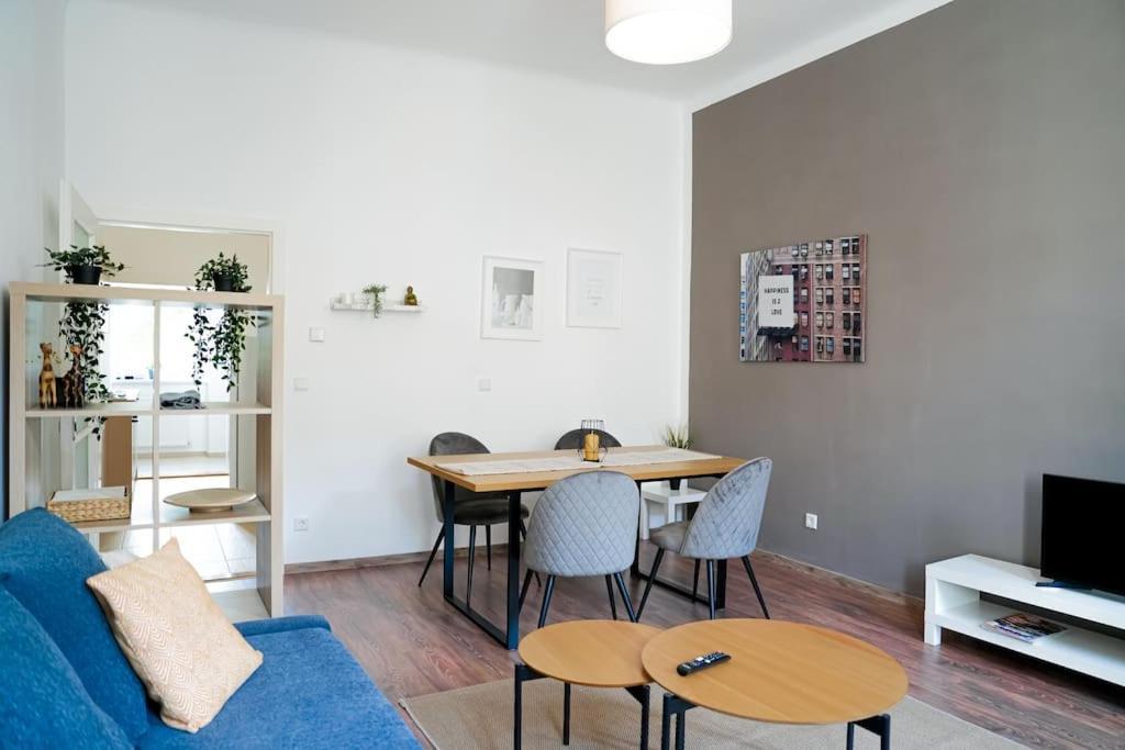 Ruhige Naehe U Bahn Free Parking Apartment